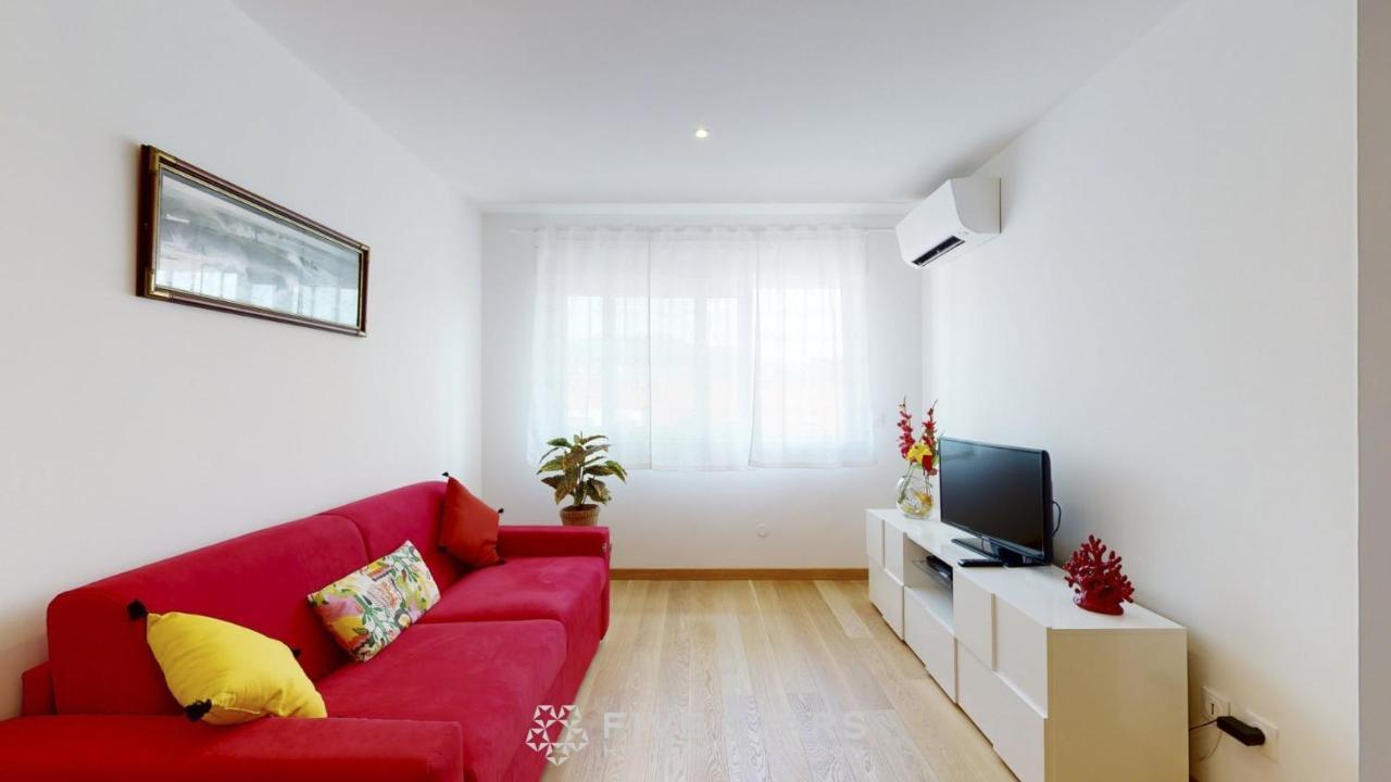 Zhara Suite Five Stars Holiday House - Generale Niza Exterior foto